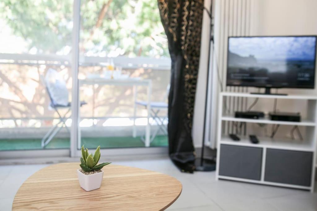 Appartement Bord De Mer-terasse-plage Prado David *