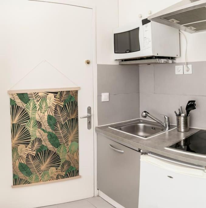 Bord De Mer-terasse-plage Prado David Apartment